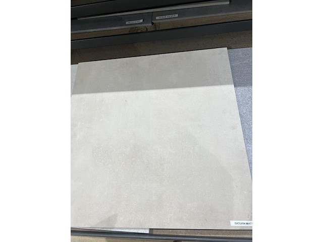 Saturn matt 60x60x0,95 cm rtt - afbeelding 1 van  1