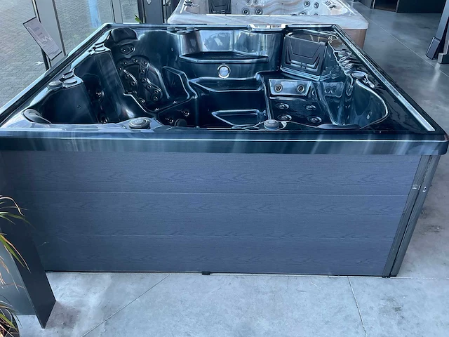 Saturna pearl shadow jacuzzi - afbeelding 6 van  8