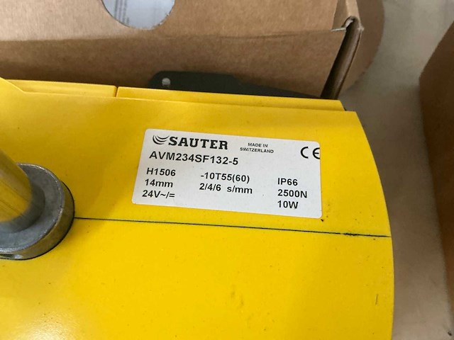 Sauer avm234sf132-5 / eye200f001 klepactuator met ruimteregelaar - afbeelding 6 van  6