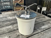 Sausdispenser - afbeelding 1 van  3