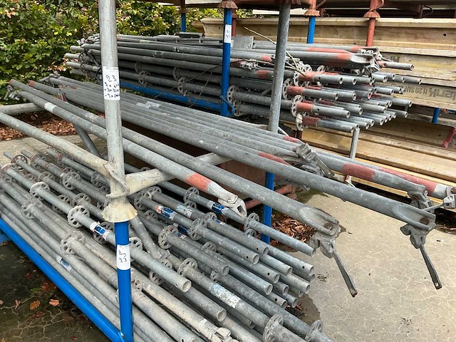 Scafom partij steigeronderdelen - afbeelding 1 van  4
