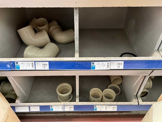 Scala dakgootonderdelen en kunststof bochten en verloopstukken - afbeelding 79 van  94