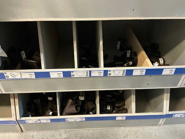 Scala grote partij pvc koppelstukken en verbindingsstukken - afbeelding 13 van  42