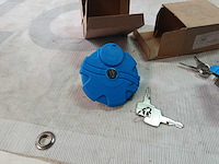 Scania - volvo - adblue stop met sleutels (3x) - afbeelding 1 van  2
