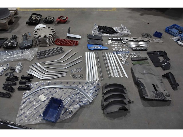 Scania lot carrosserieonderdelen - afbeelding 3 van  20