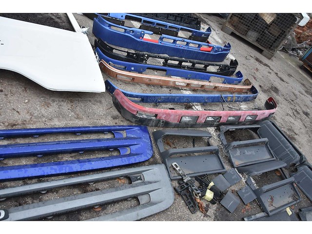Scania lot carrosserieonderdelen - afbeelding 10 van  20