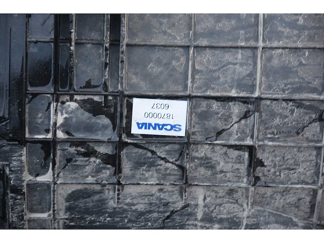 Scania lot carrosserieonderdelen - afbeelding 14 van  20