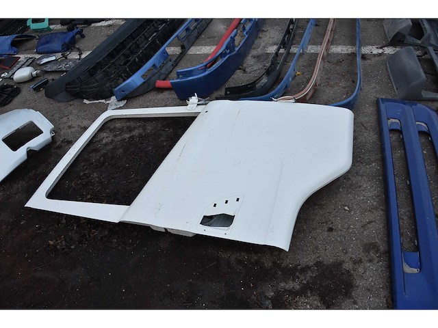 Scania lot carrosserieonderdelen - afbeelding 16 van  20