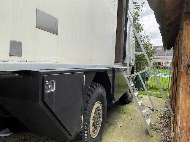 Scania p93 mk 4x4 40 expeditiecamper oldtimer - afbeelding 14 van  52