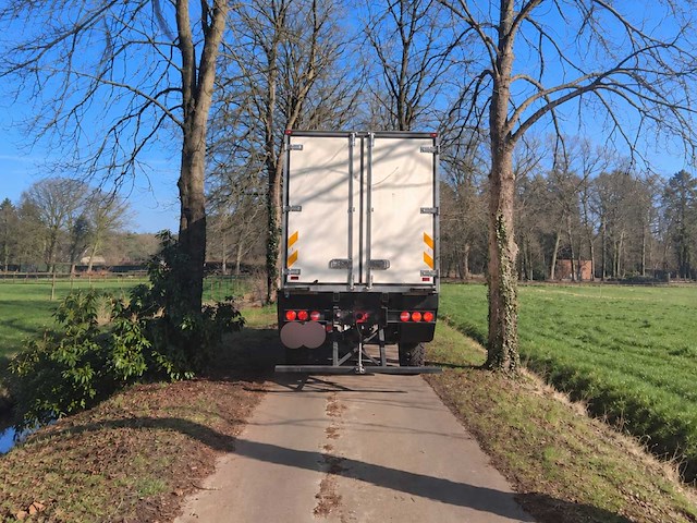 Scania p93 mk 4x4 40 expeditiecamper oldtimer - afbeelding 23 van  52