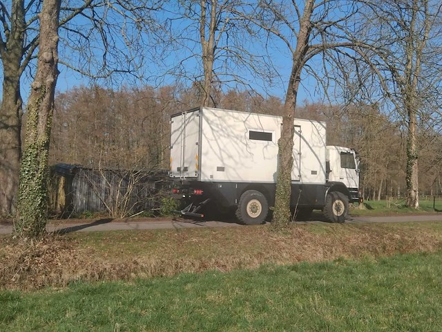 Scania p93 mk 4x4 40 expeditiecamper oldtimer - afbeelding 34 van  52