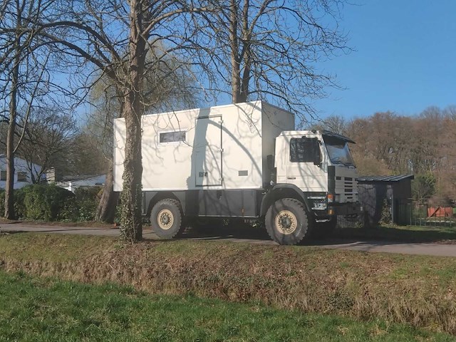 Scania p93 mk 4x4 40 expeditiecamper oldtimer - afbeelding 45 van  52
