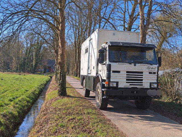 Scania p93 mk 4x4 40 expeditiecamper oldtimer - afbeelding 49 van  52