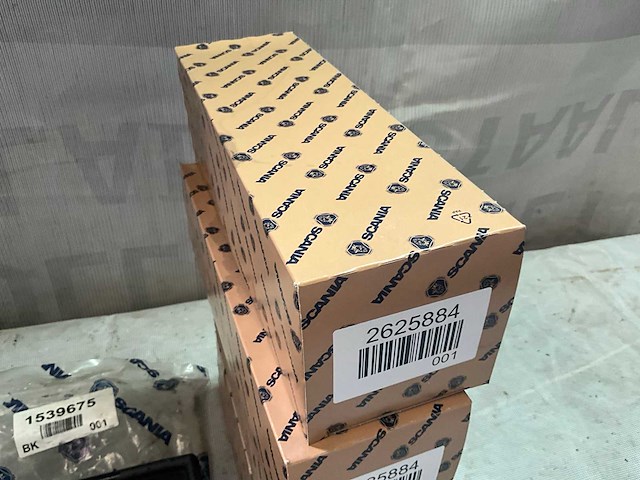 Scania stookoliefilter 2625884 (4x) en enige diversen - afbeelding 7 van  7