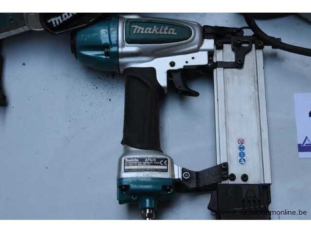 Schaafmachine, handcirkelzaag hs7101 en pneumatische schietpistool makita af505, werking niet gekend - afbeelding 5 van  5