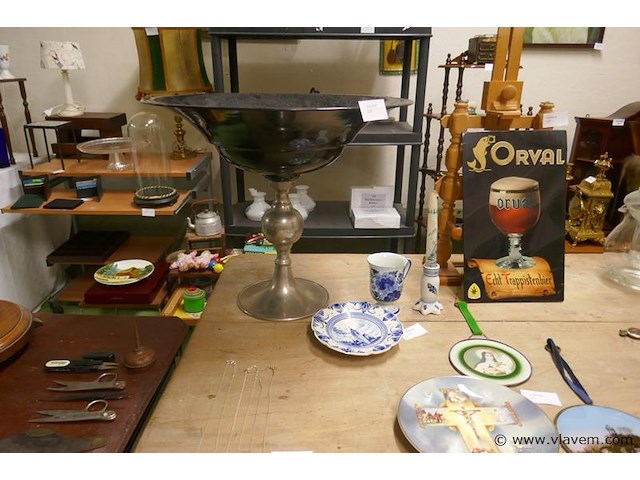 Schaal op voet - afbeelding 1 van  1