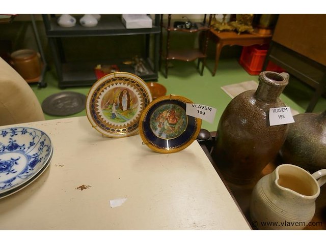 Schaaltjes in limoge en porselein - afbeelding 1 van  1