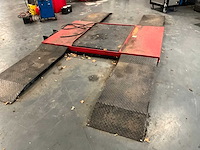 Schaarbrug op lucht - afbeelding 3 van  5