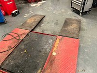 Schaarbrug op lucht - afbeelding 4 van  5