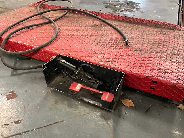 Schaarbrug op lucht - afbeelding 5 van  5