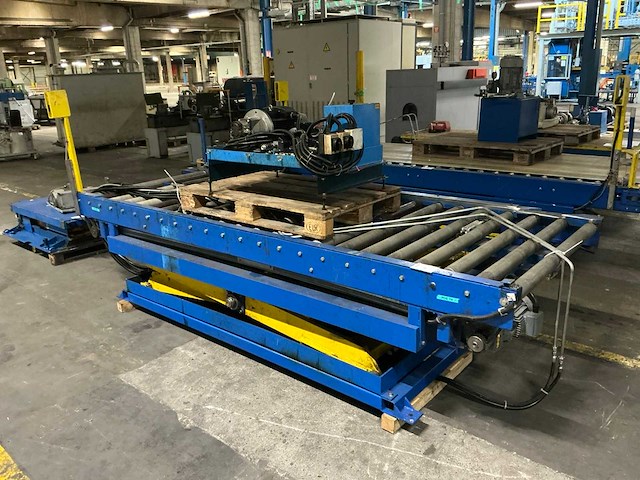 Schaarheftafel met rollenbaan - afbeelding 1 van  10