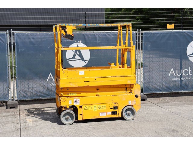 Schaarhoogwerker genie gs-1532 elektrisch 272kg 6.6m 2011 - afbeelding 1 van  1