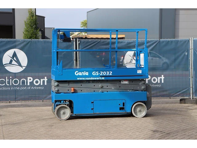Schaarhoogwerker genie gs-2032 elektrisch 363kg 8.0m 2005 - afbeelding 1 van  1