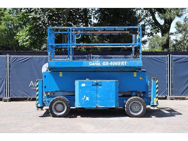 Schaarhoogwerker genie gs-4069 rt diesel 363kg 14.12m 2014 - afbeelding 1 van  1