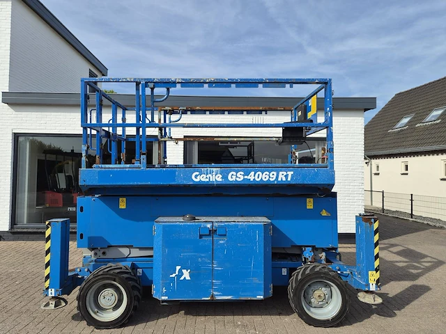 Schaarhoogwerker genie gs-4069 rt diesel - afbeelding 1 van  1