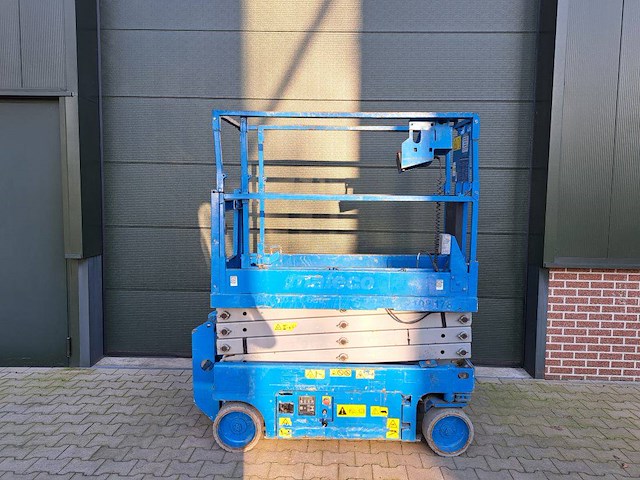 Schaarhoogwerker genie gs1932 elektrisch 227kg 7.85m 2010 - afbeelding 1 van  1