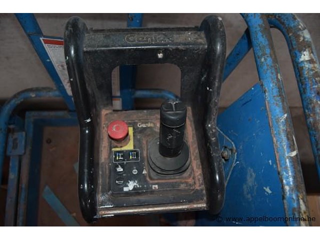 Schaarhoogwerker, genie, werking niet gekend - afbeelding 2 van  2