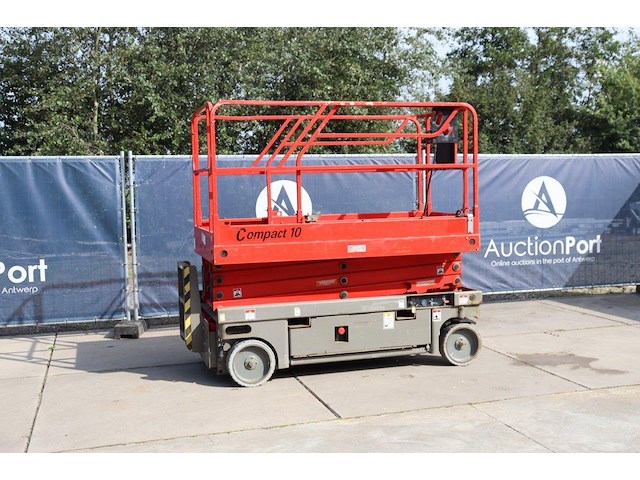 Schaarhoogwerker haulotte compact 10 elektrisch 450kg 10m 2013 - afbeelding 1 van  1