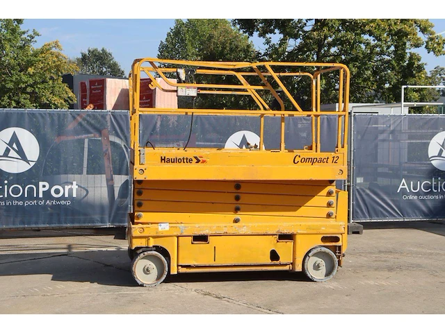 Schaarhoogwerker haulotte compact 12 elektrisch 300kg 12m 2008 - afbeelding 1 van  1