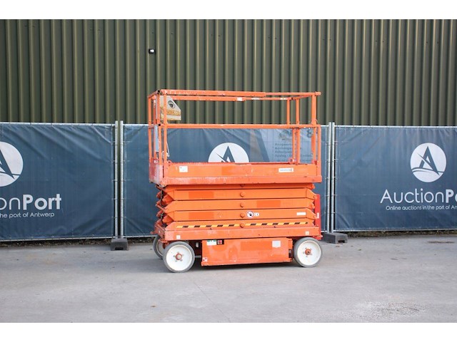 Schaarhoogwerker skyjack sj4632 elektrisch 11.7m 2015 - afbeelding 1 van  1