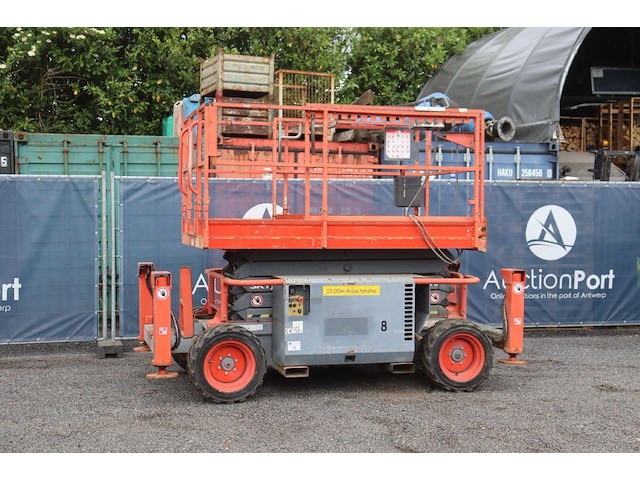 Schaarhoogwerker skyjack sj6832 rt diesel 12m 2014 - afbeelding 1 van  1