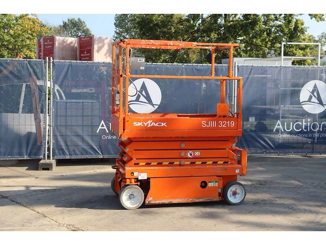 Schaarhoogwerker skyjack sjiii-3219 elektrisch 227kg 7.8m 2015 - afbeelding 1 van  1