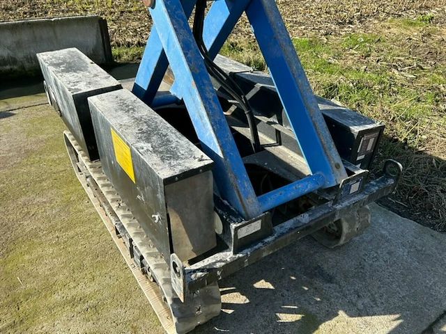 Schaarlift aichi op rups - afbeelding 2 van  22