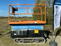 Schaarlift aichi op rups