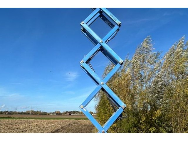 Schaarlift aichi op rups - afbeelding 4 van  22