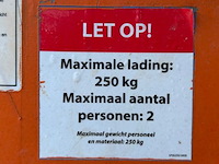 Schaarlift aichi op rups - afbeelding 10 van  22