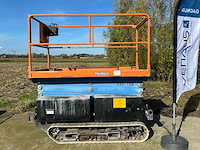 Schaarlift aichi op rups