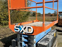 Schaarlift aichi op rups - afbeelding 12 van  22