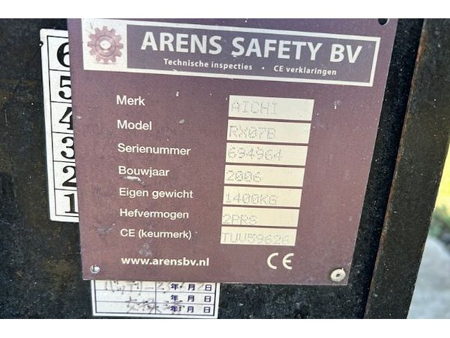 Schaarlift aichi op rups - afbeelding 18 van  22