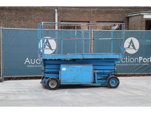 Schaarlift genie elektrisch - afbeelding 1 van  1