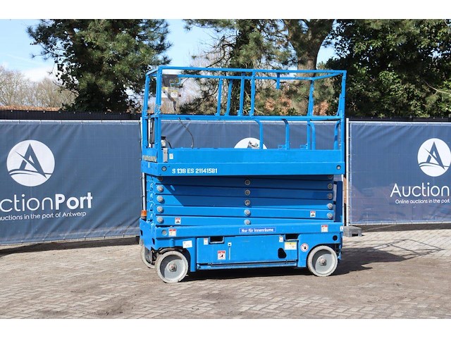 Schaarlift genie elektrisch - afbeelding 1 van  1