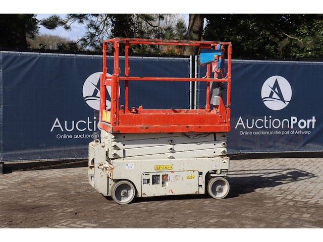 Schaarlift genie elektrisch - afbeelding 1 van  1