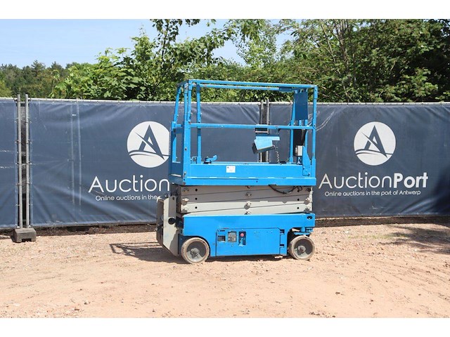 Schaarlift genie elektrisch - afbeelding 1 van  1