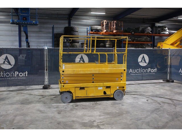 Schaarlift haulotte compact 10 elektrisch 10m 2012 - afbeelding 1 van  1