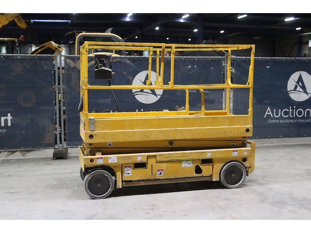 Schaarlift haulotte compact 8 elektrisch 8.2m 2012 - afbeelding 1 van  1