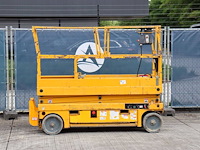 Schaarlift haulotte compact 8 elektrisch 8m 2012 - afbeelding 1 van  1